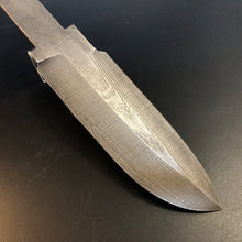 Laden Sie das Bild in den Galerie-Viewer, Einzigartiger Laminated Steel Blade Blank für Messerherstellung, Basteln, Hobby. Art. 9.100.1