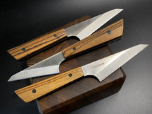 Laden Sie das Bild in den Galerie-Viewer, STEAK &amp; BBQ Knife &quot;Arrow&quot;, Universal, Stainless Steel. Limited Edition. #6.086