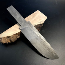 Laden Sie das Bild in den Galerie-Viewer, Multilayers Carbon Steel Blade Blank, Hand Forge for Knife Making. #9.261