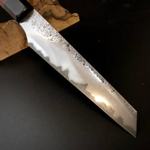 Charger l&#39;image dans la galerie, HANKOTSU 125 mm, meilleur couteau de cuisine de style japonais, acier forgé San Mai, travail d&#39;auteur.