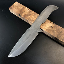 Load image into Gallery viewer, Multilayers Carbon Steel Blade Blank, Hand Forge for Knife Making. #9.259