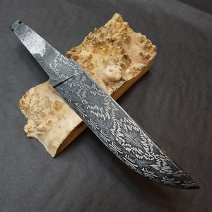 Unique Art Damascus Steel Blade Blank for knife making, crafting, hobby. Art 9.107.1