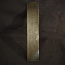 Laden Sie das Bild in den Galerie-Viewer, Damascus Carbon Steel Forge Blank 58HRC, for Pro knife making, DIY.