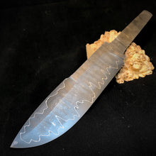 Laden Sie das Bild in den Galerie-Viewer, Unique Laminated Steel Blade Blank for Knife Making, Crafting, Hobby, DIY. #9.122.6