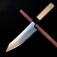 Laden Sie das Bild in den Galerie-Viewer, GYUTO Küchenmesser im japanischen Stil, Werk des Autors, Einzelexemplar. 2022