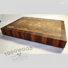 Charger l&#39;image dans la galerie, Cutting board, solid OAK, all-natural and made by hand, FULL ECO! Art 4.027 - IRON LUCKY