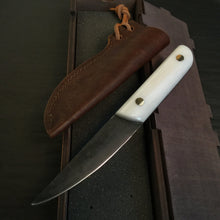 Load image into Gallery viewer, Knife &quot;Kwaiken&quot;, JAPAN Style, Hand Forge. - IRON LUCKY